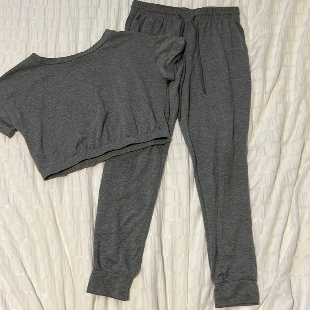 Girls lounge set